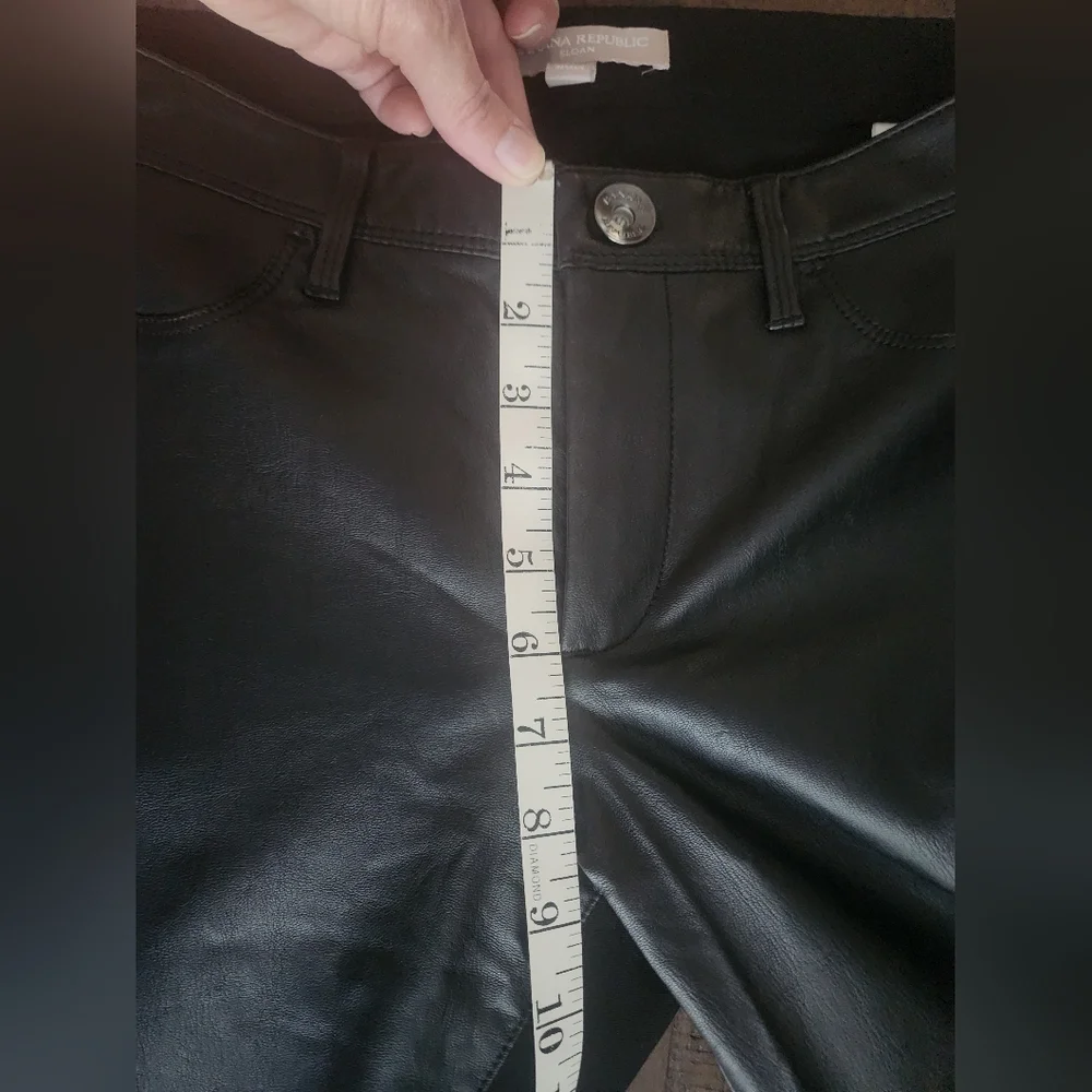 Banana Republic sleek black